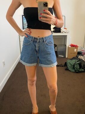 Vero Moda Classic High-Waist Rolled Hem Denim Shorts - Blue